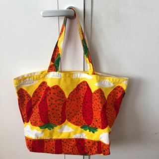 marimekko - marimekko トートバッグ いちごの通販 by moon