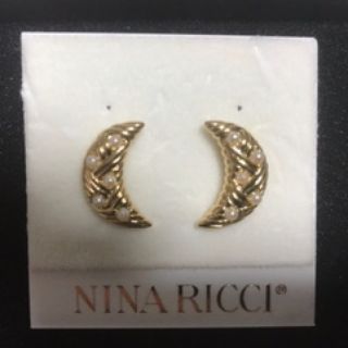 ニナリッチ(NINA RICCI)の【zoro様専用】ニナリッチ　三日月ピアス(ピアス)