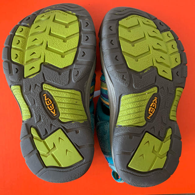 KEEN(キーン)のKEEN キッズ　サンダル キッズ/ベビー/マタニティのベビー靴/シューズ(~14cm)(サンダル)の商品写真