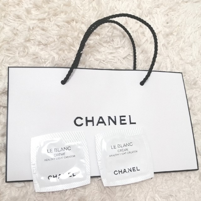 CHANEL(シャネル)の【サンプル付】CHANEL　ルブランコンパクト クレーム 10beige   コスメ/美容のベースメイク/化粧品(ファンデーション)の商品写真