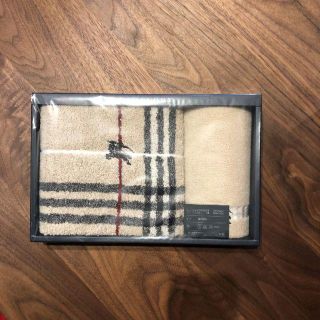 バーバリー(BURBERRY)のBURBERRY　フェイスタオル（１枚）＆ミニテリー（１枚）セット(タオル/バス用品)