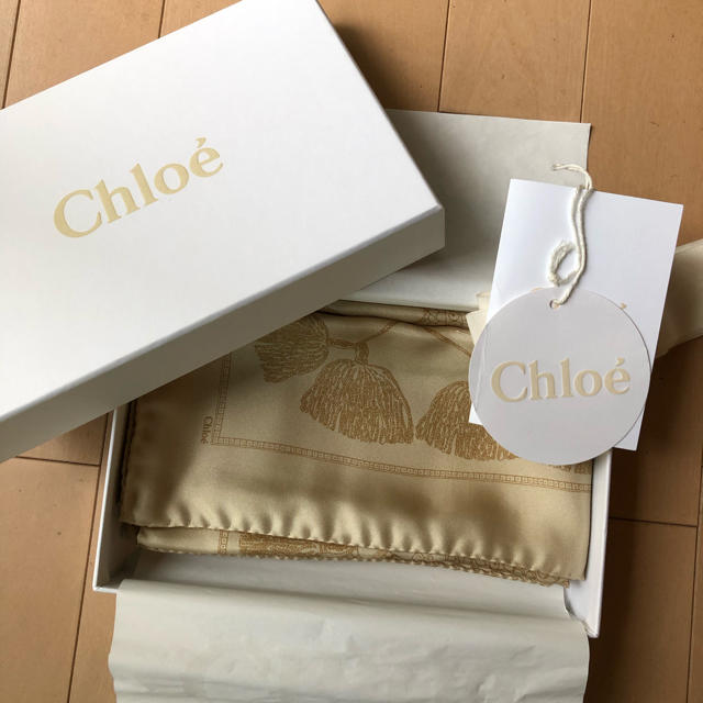 新品未使用  CHLOÉ お値下中　大判シルクスカーフ