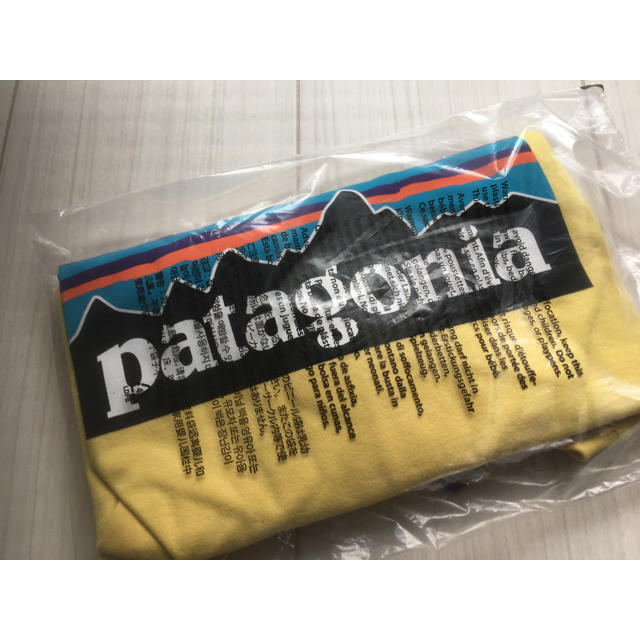 patagonia(パタゴニア)の【patagonia】ロゴT ボーイズXXL 新色イエロー キッズ/ベビー/マタニティのキッズ服男の子用(90cm~)(Tシャツ/カットソー)の商品写真