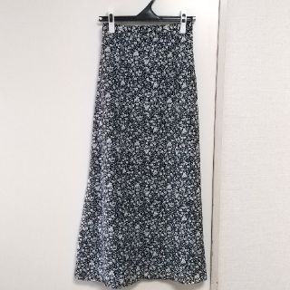 フリークスストア(FREAK'S STORE)のFREAK'S STORE 花柄ロングスカート 未使用(ロングスカート)