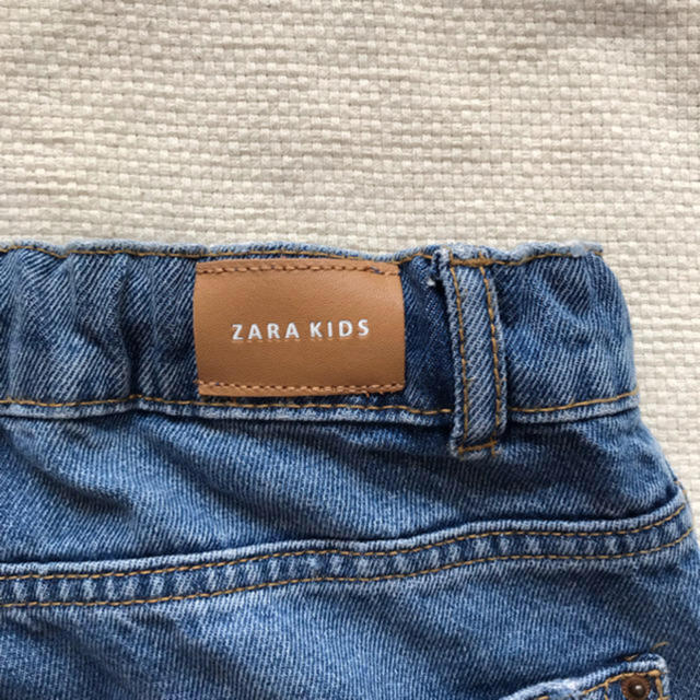 ZARA KIDS(ザラキッズ)の美品zarakidsワイドデニムパンツ140cmジーンズザラキッズ キッズ/ベビー/マタニティのキッズ服女の子用(90cm~)(パンツ/スパッツ)の商品写真