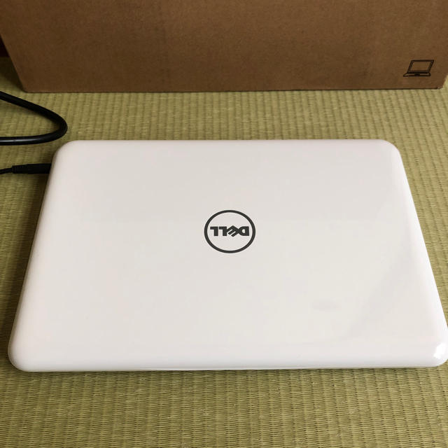 DELL(デル)のDELL パソコン　白　Inspiron 11 3180 スマホ/家電/カメラのPC/タブレット(ノートPC)の商品写真