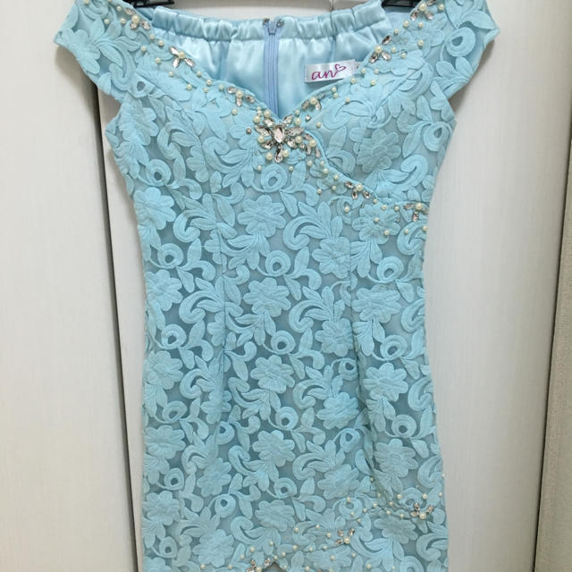 an♡オフショルダーワンピース レディースのフォーマル/ドレス(ミニドレス)の商品写真