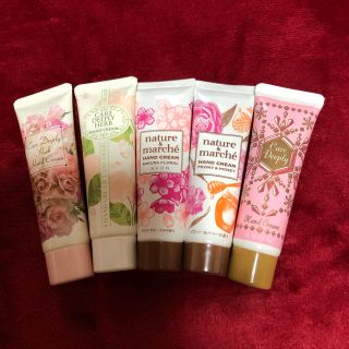 エイボン(AVON)のエイボンのハンドクリーム5種類(ハンドクリーム)