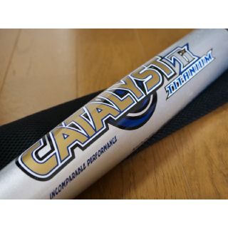 ルイスビルスラッガー(Louisville Slugger)の【良品】ルイスビルスラッガー　カタリストTi 84cm 740g 軟式バット(バット)