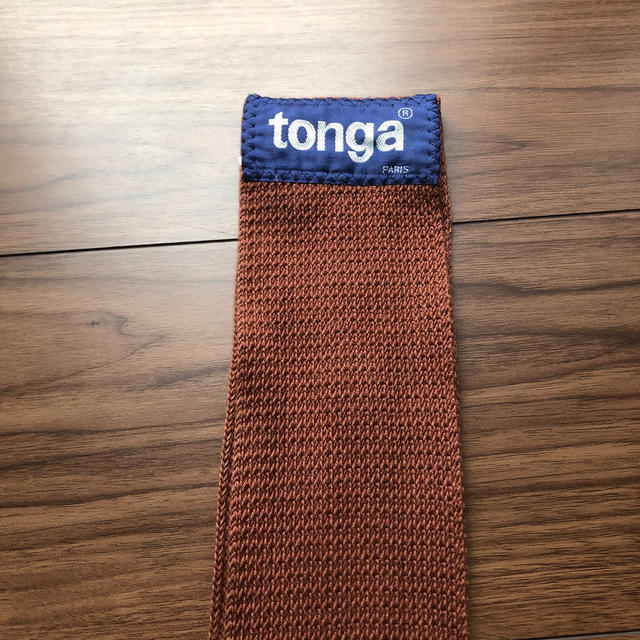 tonga(トンガ)のトンガMサイズ キッズ/ベビー/マタニティの外出/移動用品(スリング)の商品写真