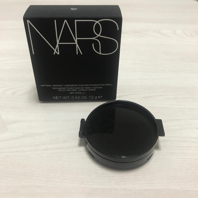 NARS(ナーズ)のNARS ナチュラルラディアント　ロングウェアクッションファンデーション5877 コスメ/美容のベースメイク/化粧品(ファンデーション)の商品写真