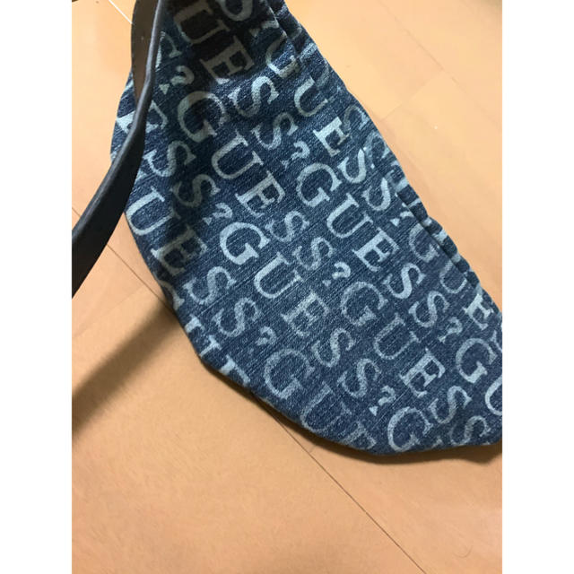 GUESS(ゲス)のGUESS バッグ メンズのバッグ(ボディーバッグ)の商品写真