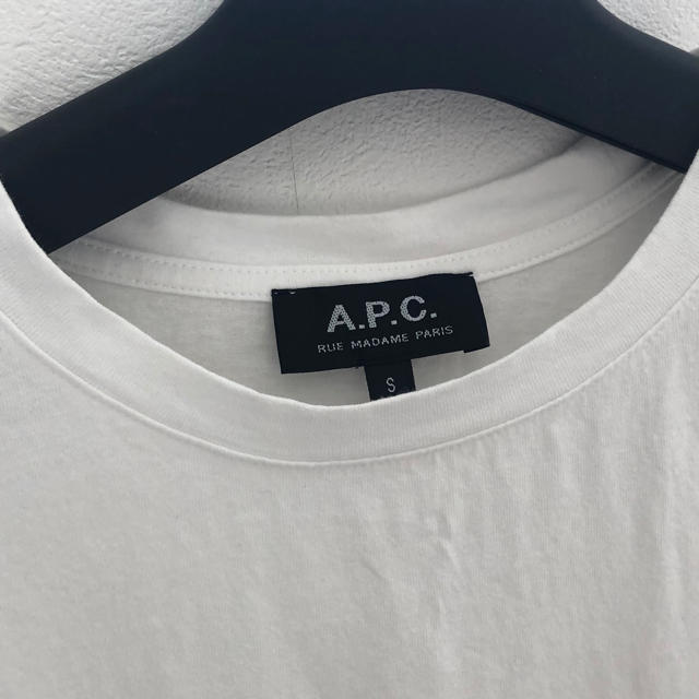 A.P.C ロゴプリントTシャツ