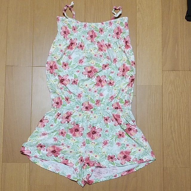 GU(ジーユー)のGU　フラワープリントコンビネゾン　140 キッズ/ベビー/マタニティのキッズ服女の子用(90cm~)(その他)の商品写真