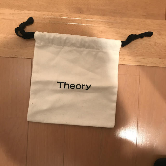 theory(セオリー)の【未使用】Theory 巾着袋 レディースのバッグ(ショップ袋)の商品写真