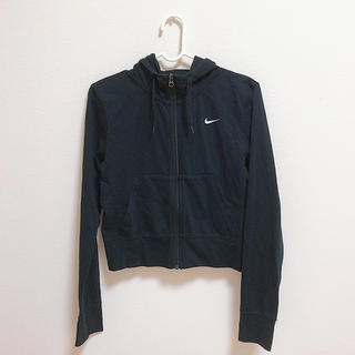 ナイキ(NIKE)のNIKEパーカー(パーカー)