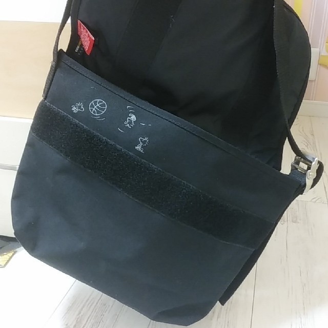 Manhattan Portage(マンハッタンポーテージ)の【今だけ大幅値下げ！】スヌーピーのメッセンジャーバッグ レディースのバッグ(メッセンジャーバッグ)の商品写真