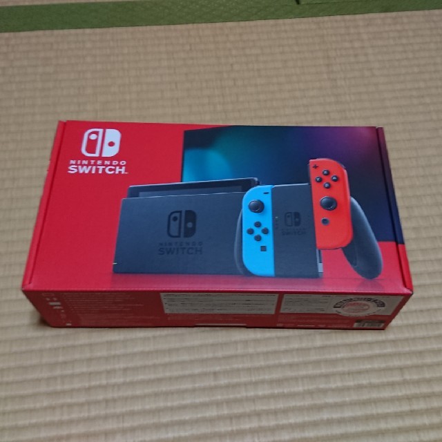 任天堂　Nintendo Switch 本体任天堂