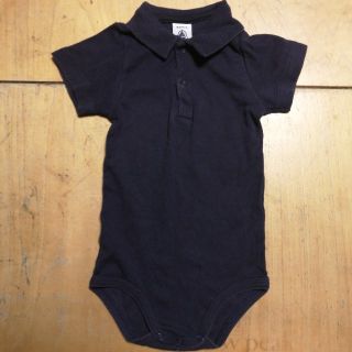 プチバトー(PETIT BATEAU)の【プチバトー】ポロシャツ　紺色無地　ロンパース(ロンパース)