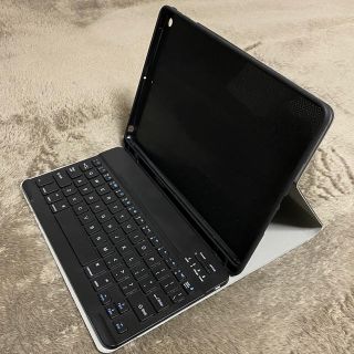 iPad 第6世代　ワイアレスキーボード付　ケース(iPadケース)