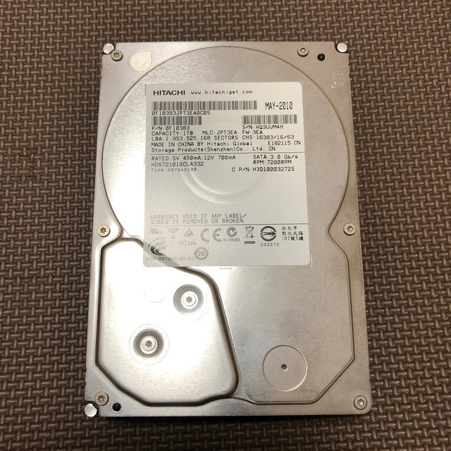 日立(ヒタチ)のHDD  1TB  日立　SATA  スマホ/家電/カメラのPC/タブレット(PCパーツ)の商品写真