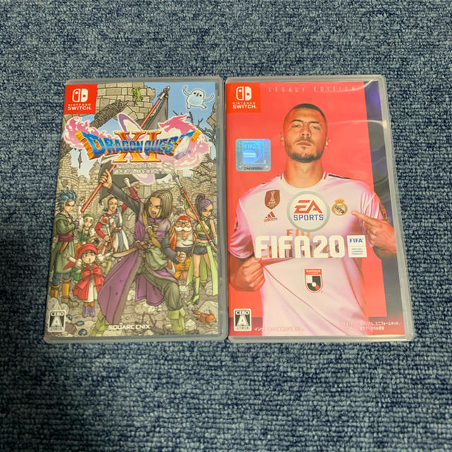 ドラクエ11SとFIFA20のソフト