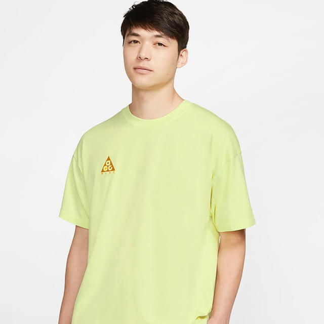 NIKE(ナイキ)の☆新品☆ ナイキ　ACG  Tシャツ　イエロー　S メンズのトップス(Tシャツ/カットソー(半袖/袖なし))の商品写真