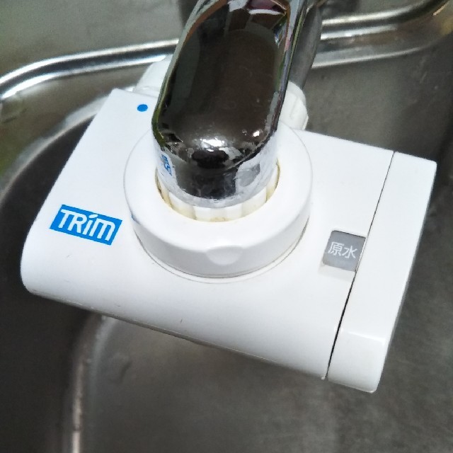 Panasonic(パナソニック)のTRIM イオンハイパー　電解水素水整水器 インテリア/住まい/日用品のキッチン/食器(浄水機)の商品写真