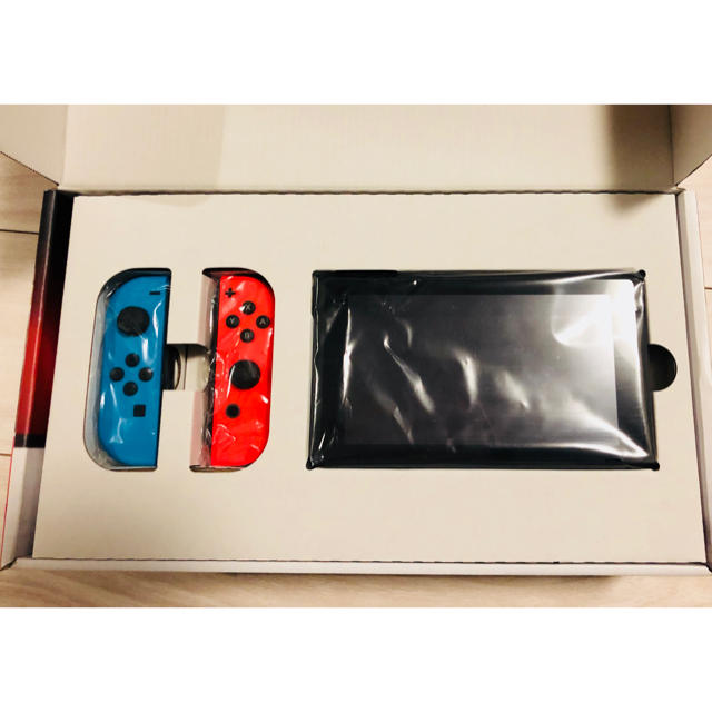 Nintendo Switch(ニンテンドースイッチ)のNintendo Switch 中古 エンタメ/ホビーのゲームソフト/ゲーム機本体(家庭用ゲーム機本体)の商品写真