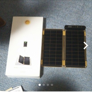 YOLK『Solar Paper(ソーラーペーパー）』5W(バッテリー/充電器)