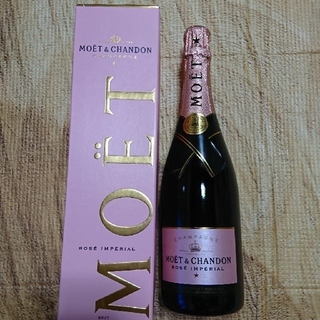 MOËT & CHANDON(モエエシャンドン)のモエシャンドン  食品/飲料/酒の酒(シャンパン/スパークリングワイン)の商品写真
