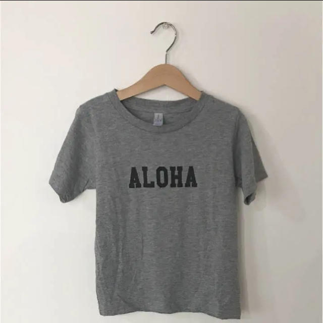 REO&SOU様 未使用！ALOHA ロゴTシャツ 120 キッズ/ベビー/マタニティのキッズ服男の子用(90cm~)(Tシャツ/カットソー)の商品写真