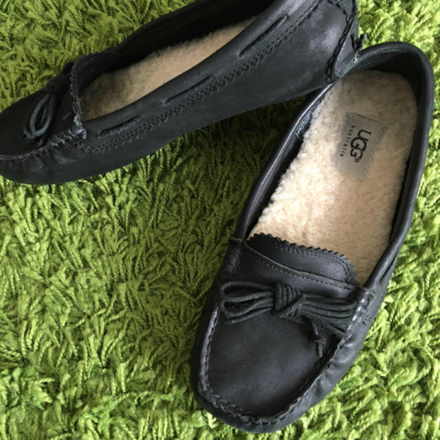UGG(アグ)の【値下げしました】UGG モカシン レディースの靴/シューズ(ローファー/革靴)の商品写真
