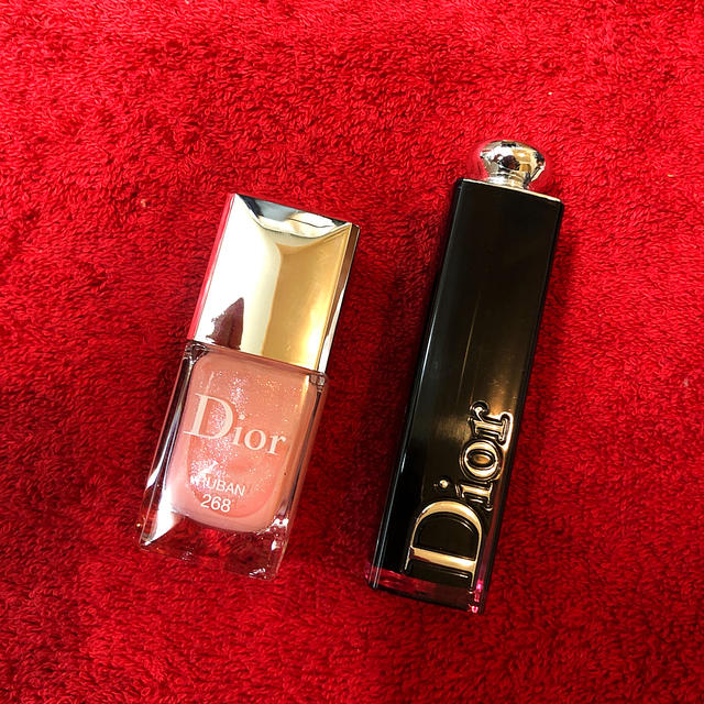 Christian Dior(クリスチャンディオール)の【新品】Diorマニュキア♡おまけ付き コスメ/美容のネイル(マニキュア)の商品写真