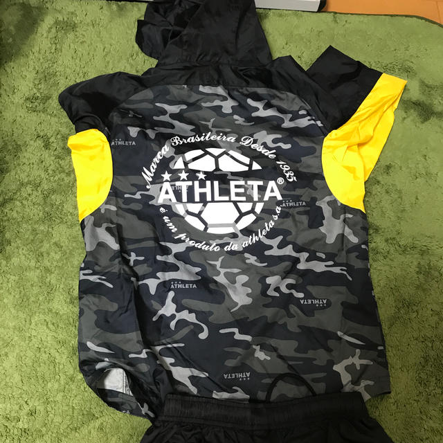 ATHLETA(アスレタ)のアスレタウインドブレーカー上下 スポーツ/アウトドアのサッカー/フットサル(ウェア)の商品写真