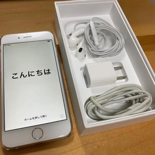 Apple(アップル)のiPhone 6 Silver 64GB au✳︎購入時付属品付ジャンク美品 スマホ/家電/カメラのスマートフォン/携帯電話(スマートフォン本体)の商品写真