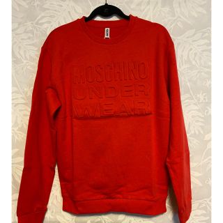 モスキーノ(MOSCHINO)のシーズンオフセール！新品未使用　moschino スウェット　レッドカラー(スウェット)