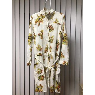 ジエンポリアム(THE EMPORIUM)の【THE EMPORIUM】花柄シャツ　ワンピ(シャツ/ブラウス(長袖/七分))