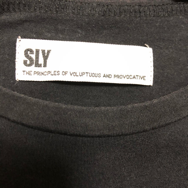 SLY(スライ)のSLY  ロング丈　Tシャツ レディースのトップス(Tシャツ(半袖/袖なし))の商品写真