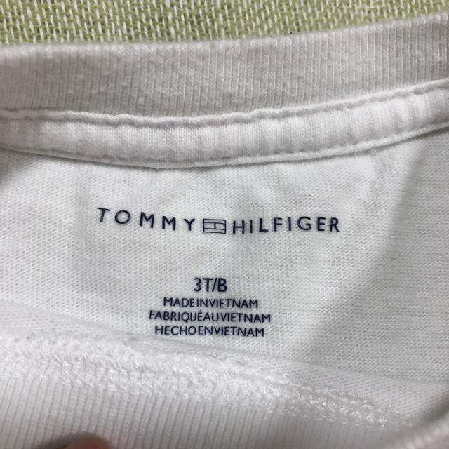 TOMMY HILFIGER(トミーヒルフィガー)のTommy ロンT 白　3才 キッズ/ベビー/マタニティのキッズ服男の子用(90cm~)(Tシャツ/カットソー)の商品写真