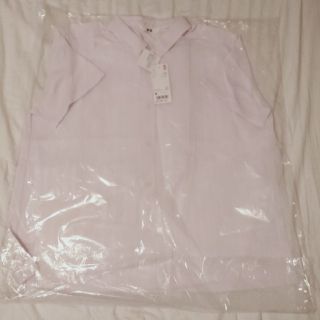 ユニクロ(UNIQLO)の【新品】ユニクロ　半袖シャツ(シャツ/ブラウス(半袖/袖なし))