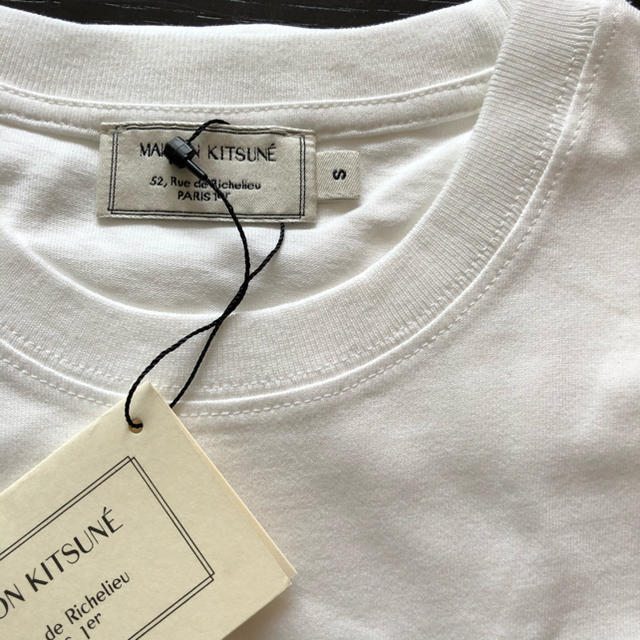 MAISON KITSUNE'(メゾンキツネ)の新品　メゾンキツネ　Tシャツ　ダブルフォックス　S メンズのトップス(Tシャツ/カットソー(半袖/袖なし))の商品写真