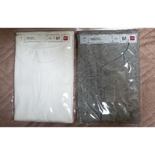 ユニクロ(UNIQLO)のあるば様👕新品・未着用👕UNIQLO シャツ 白・グレー Msize(Tシャツ/カットソー(半袖/袖なし))