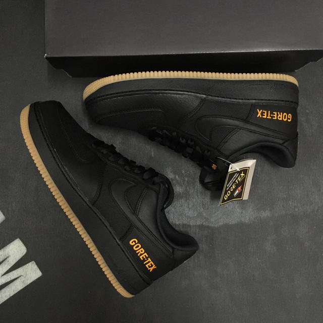 NIKE(ナイキ)の送込 27.5cm NIKE AIR FORCE 1 GORE TEX メンズの靴/シューズ(スニーカー)の商品写真