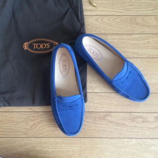 トッズ(TOD'S)のトッズ フラットシューズ(スリッポン/モカシン)