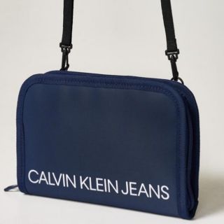 カルバンクライン(Calvin Klein)のスマート付録 CALVIN KLEIN JEANS、、、 多機能ケース(ショルダーバッグ)