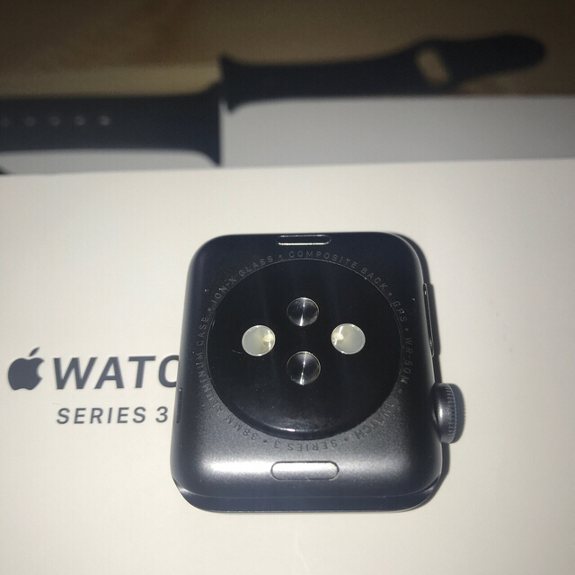 Apple Watch(アップルウォッチ)の専用　APPLE WATCH3 38mm　アップルウォッチ3 複数ベルト付 スマホ/家電/カメラのスマートフォン/携帯電話(スマートフォン本体)の商品写真