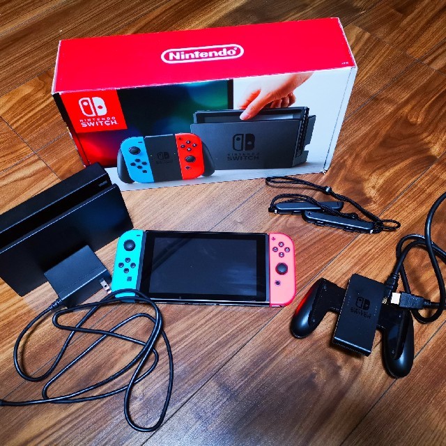 任天堂スイッチ NintendoSWITCH - 家庭用ゲーム機本体