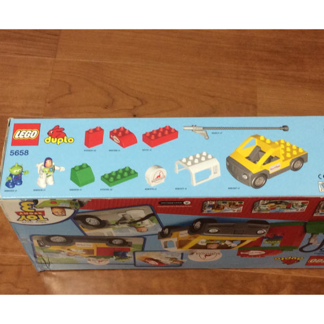 Lego(レゴ)のLEGOデュプロ『トイストーリーのピザプラネット トラック』5658 キッズ/ベビー/マタニティのおもちゃ(知育玩具)の商品写真