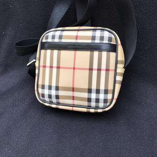 バーバリー(BURBERRY)のBurberry   ポシェット　黄変部分あり(ポシェット)